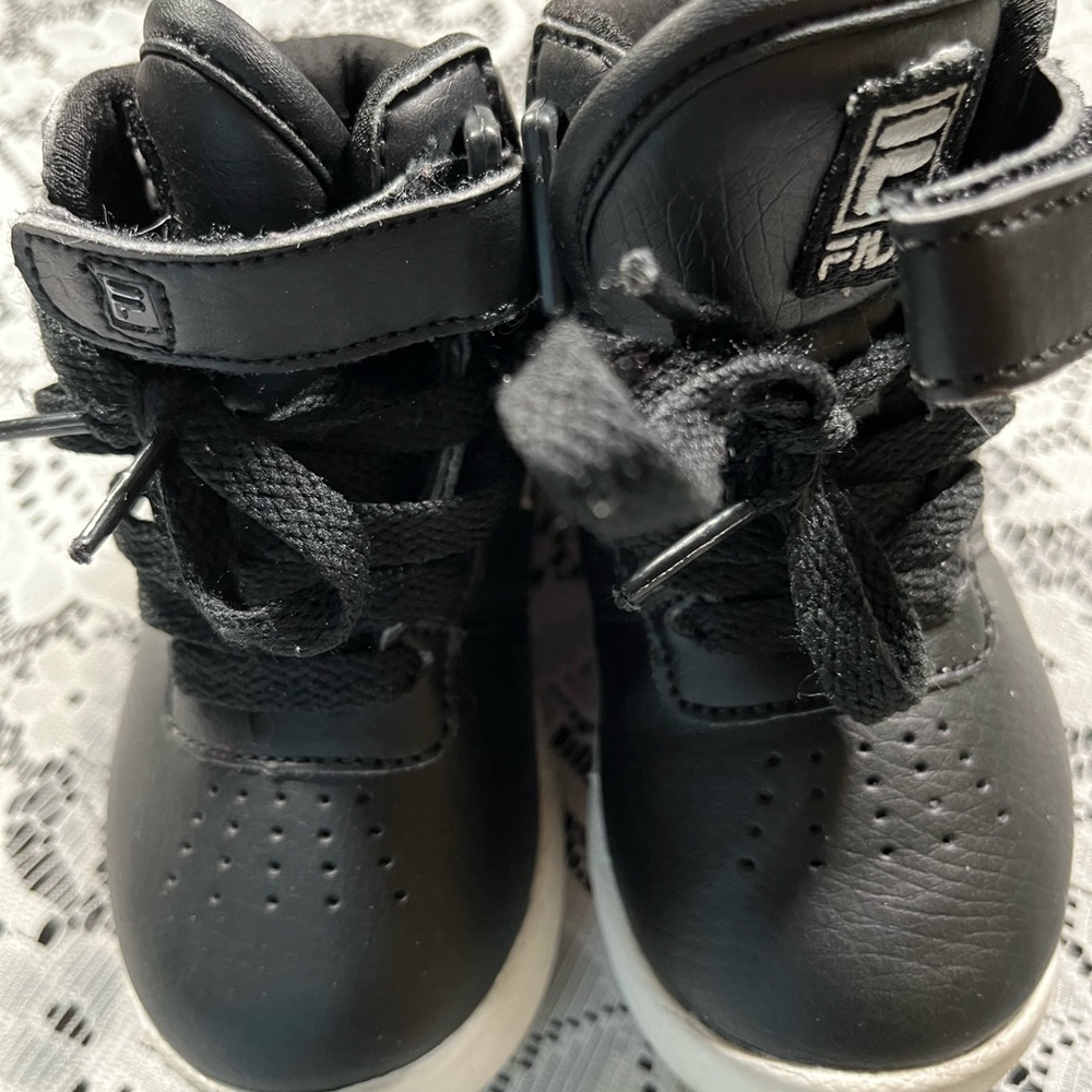 FILA HIGH TOP SNEAKERS